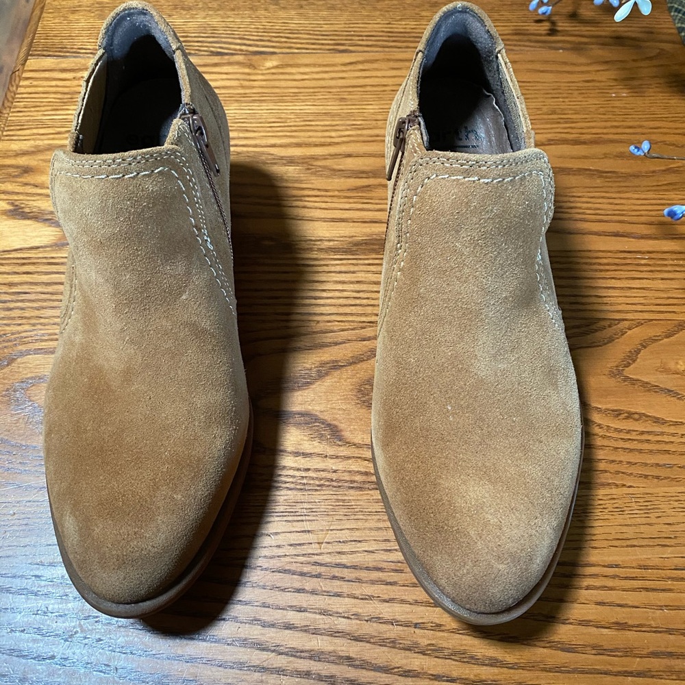 Women’s shoes